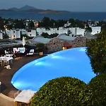 מלון Temenos Luxury & אורטקנט