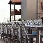 Temenos Luxury & מלון 4*