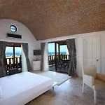 Temenos Luxury & Hotel