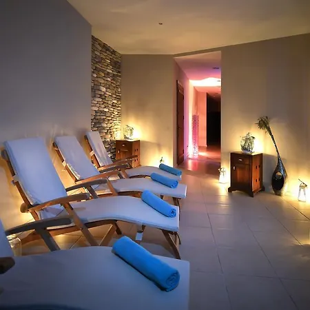 Temenos Luxury & מלון