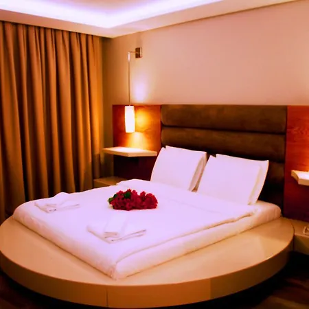 Temenos Luxury & Отель