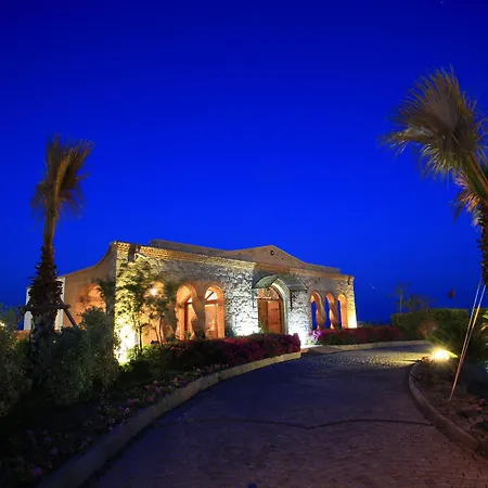 Temenos Luxury & فندق أورتاكنت