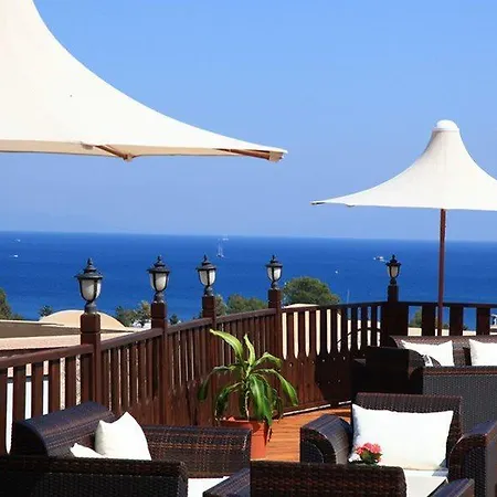 Temenos Luxury & أورتاكنت