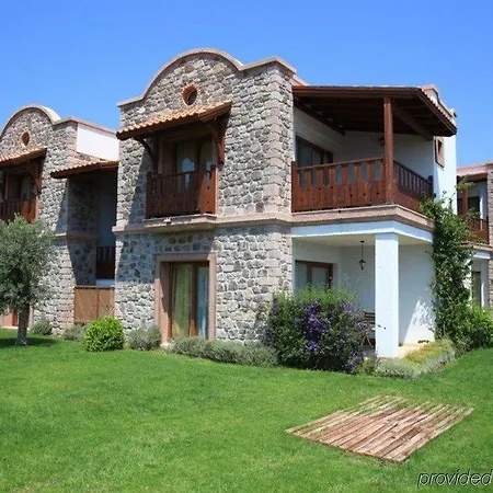 Hotel Temenos Luxury & 4*