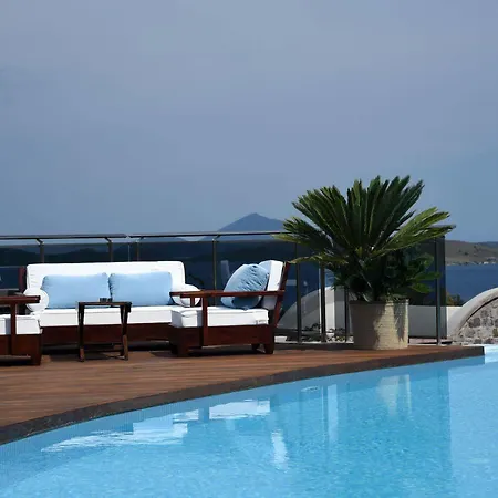 Temenos Luxury & Hotel 4*