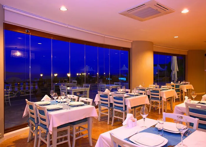 Temenos Luxury & ホテル 4*