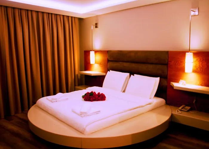 Temenos Luxury & ホテル