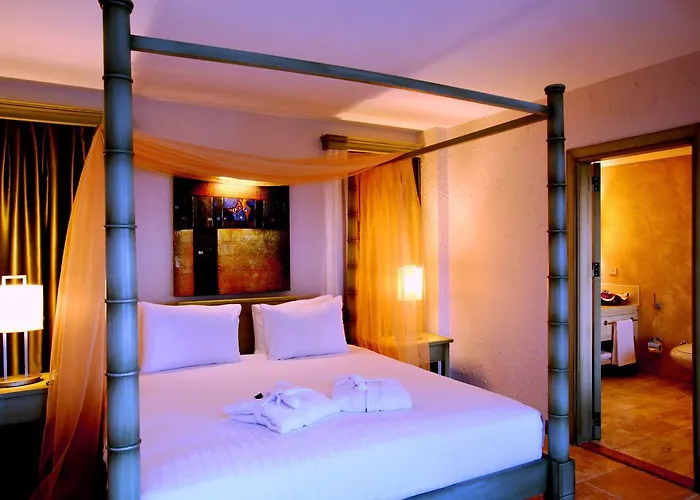 ホテル Temenos Luxury & 4*