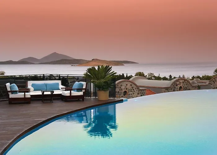 ホテル Temenos Luxury & オータキャンツ