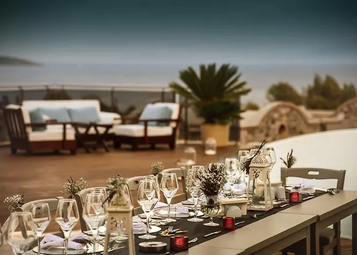 Temenos Luxury & オータキャンツ